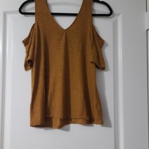Mustered ribed V-neck top